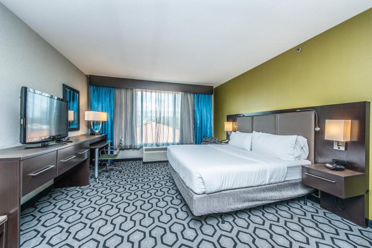 Holiday Inn Express & Suites Charleston Arpt-Conv Ctr Area By Ihg North Charleston Bagian luar foto
