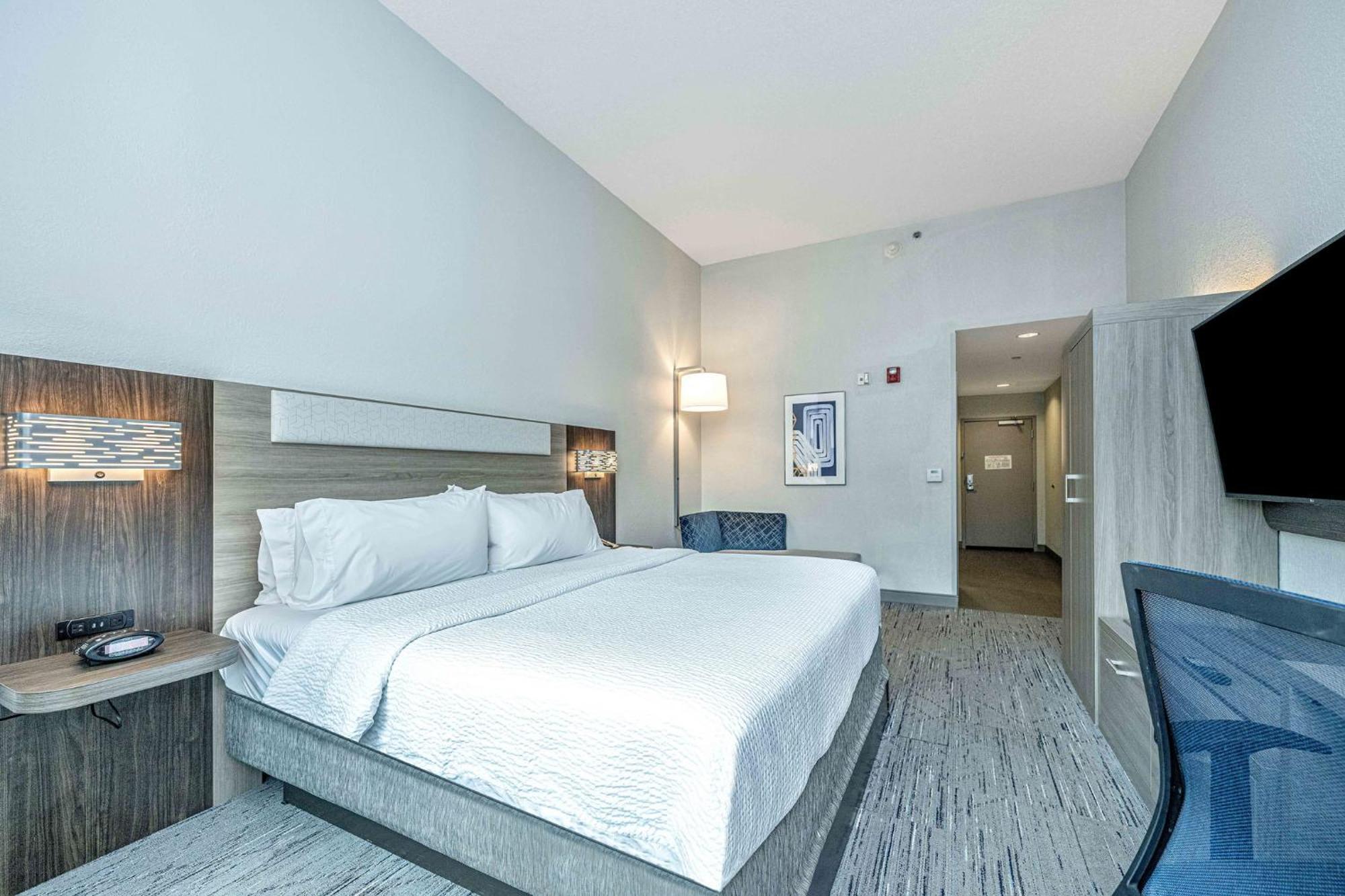 Holiday Inn Express & Suites Charleston Arpt-Conv Ctr Area By Ihg North Charleston Bagian luar foto