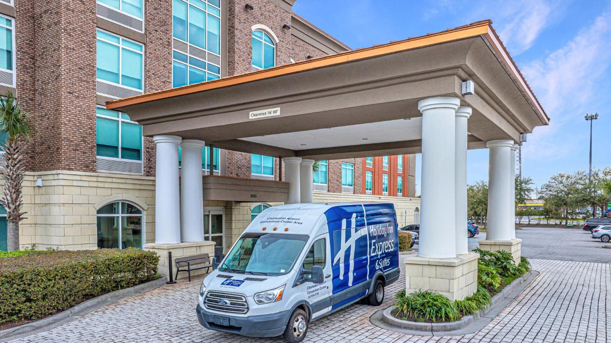 Holiday Inn Express & Suites Charleston Arpt-Conv Ctr Area By Ihg North Charleston Bagian luar foto