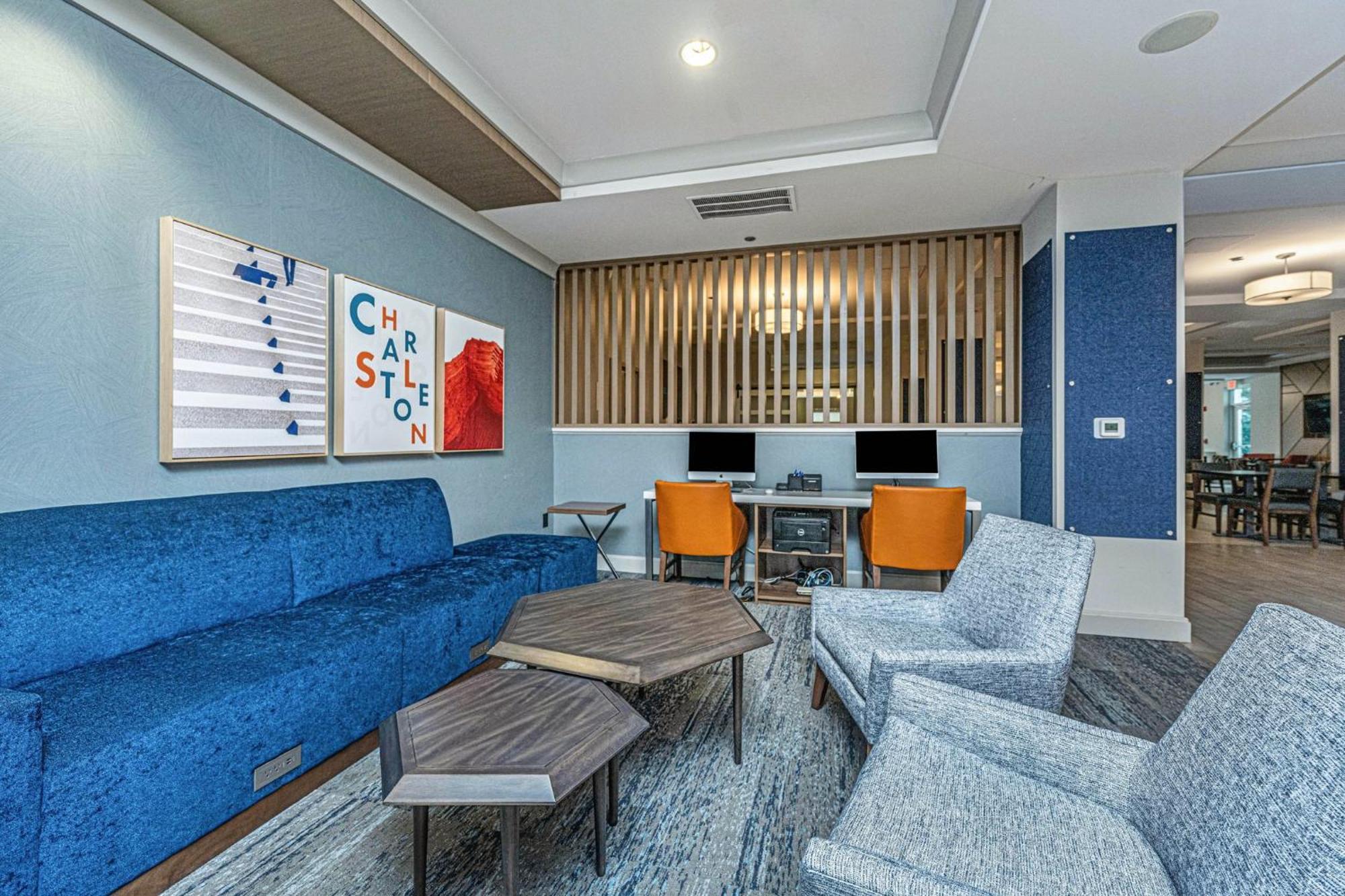 Holiday Inn Express & Suites Charleston Arpt-Conv Ctr Area By Ihg North Charleston Bagian luar foto