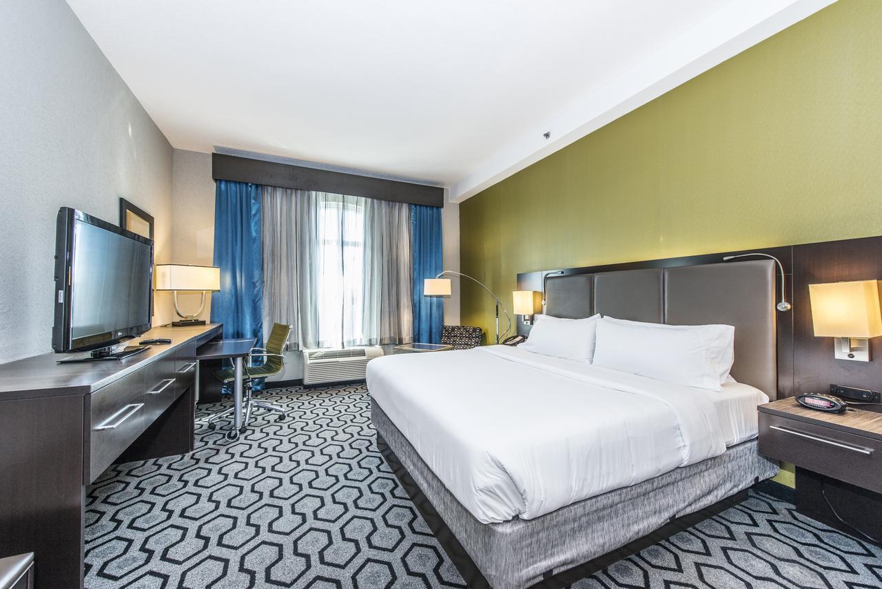 Holiday Inn Express & Suites Charleston Arpt-Conv Ctr Area By Ihg North Charleston Bagian luar foto